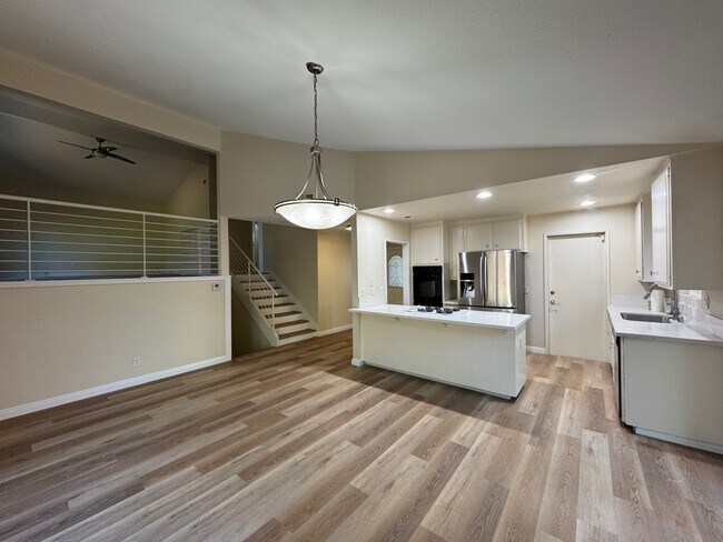 4894 Alondra Way Carlsbad, CA 92008