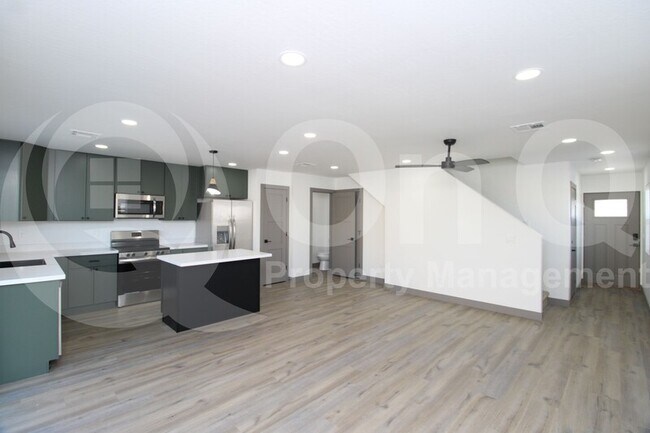 2516 E Broadway Rd Phoenix, AZ 85040 photo 5