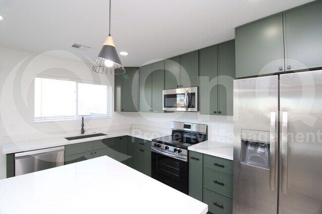 2516 E Broadway Rd Phoenix, AZ 85040 photo 3