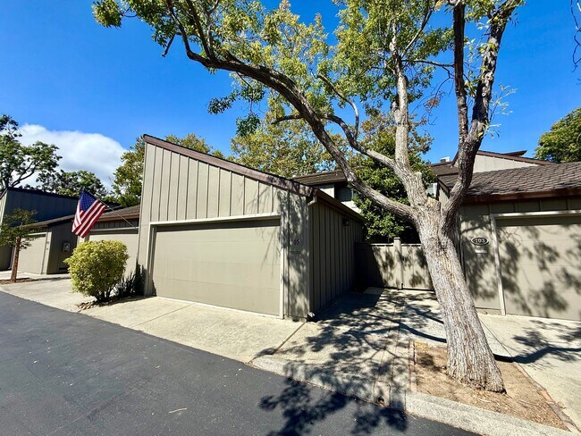 105 Walnut Hill Ct Los Gatos, CA 95032 photo 2