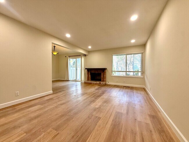 105 Walnut Hill Ct Los Gatos, CA 95032 photo 4