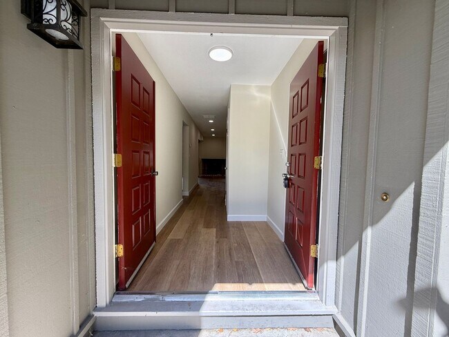 105 Walnut Hill Ct Los Gatos, CA 95032 photo 3