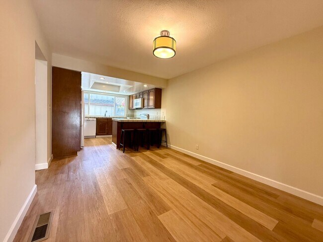 105 Walnut Hill Ct Los Gatos, CA 95032 photo 5