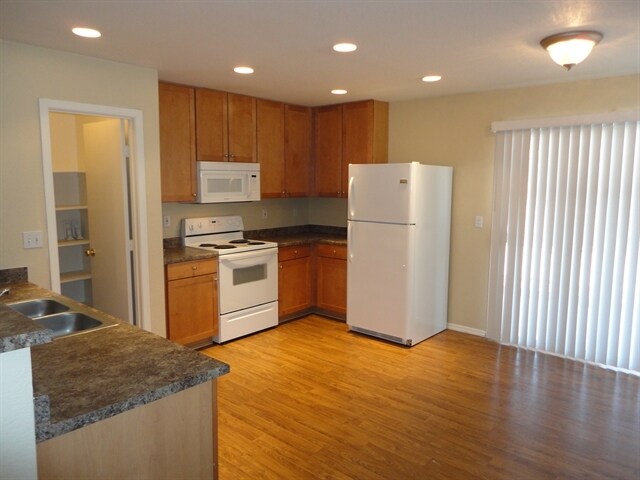 9222 W Elm St Phoenix, AZ 85037 photo 4