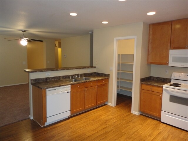 9222 W Elm St Phoenix, AZ 85037 photo 3