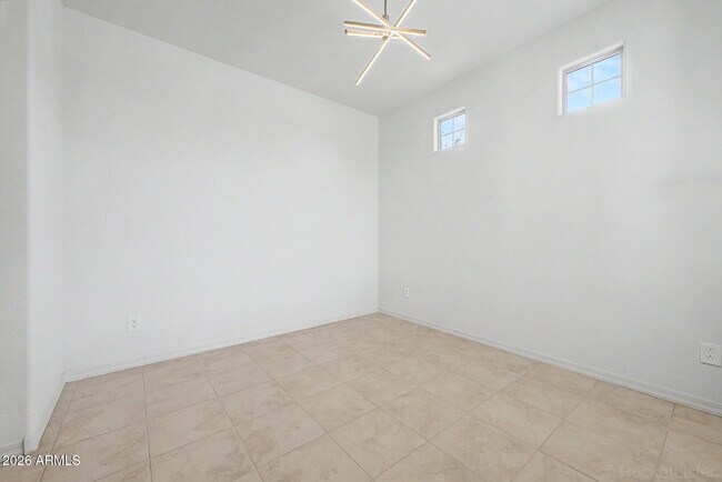 8954 W San Juan Ave Glendale, AZ 85305 photo 5