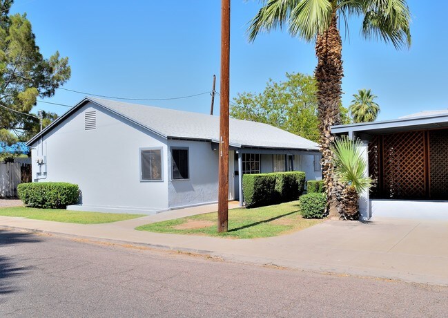 1504 E Clarendon Ave Phoenix, AZ 85014 photo 3