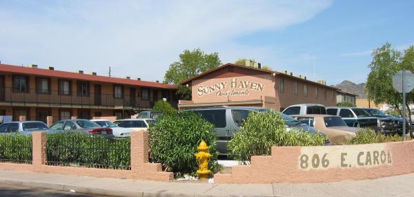 Entertainers Dream Remodeled For You. Corner Lot, Huge Yard, Gourmet Kitchen, Pool, Kids Play Area!!! Sunnyslope District!!! North Central Dream Location!!!! photo 4