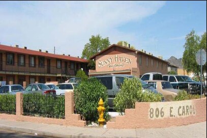 Entertainers Dream Remodeled For You. Corner Lot, Huge Yard, Gourmet Kitchen, Pool, Kids Play Area!!! Sunnyslope District!!! North Central Dream Location!!!! photo 2