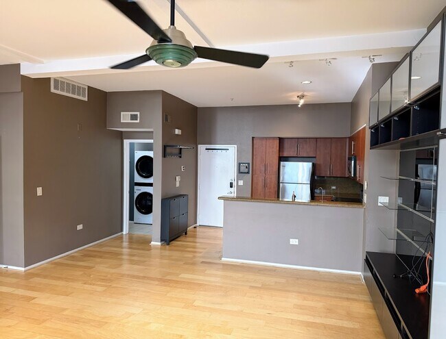 120 Island Ave San Diego, CA 92101 photo 2