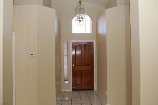 557 W Monte Ave Mesa, AZ 85210 photo 4