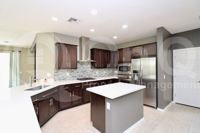 265 E Locust Dr Chandler, AZ 85286 photo 3