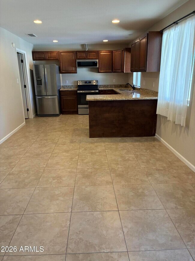2058 E Fremont Dr Tempe, AZ 85282 photo 4