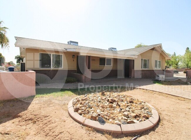 1505 N Alma School Rd Chandler, AZ 85224 photo 2