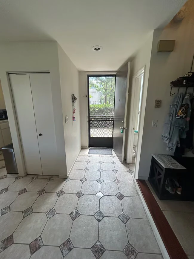 675 S Sierra Ave Solana Beach, CA 92075 photo 4