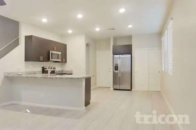 12573 W Via Dona Rd Peoria, AZ 85383 photo 5