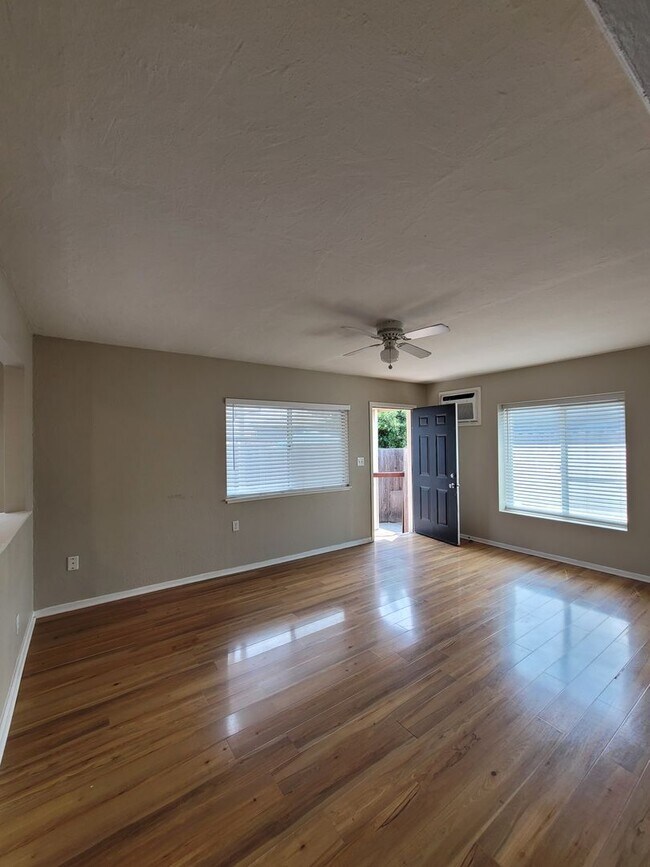 32 O Neil Ct Oakley, CA 94561 photo 3