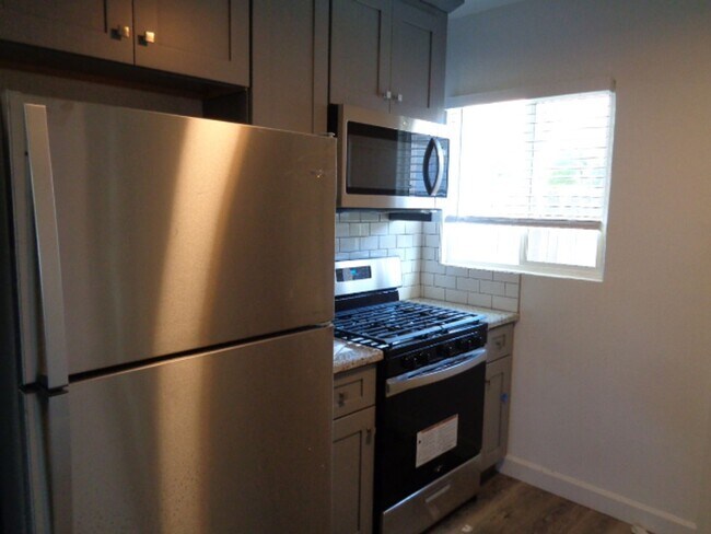 1615 W Osborn Rd Phoenix, AZ 85015 photo 3