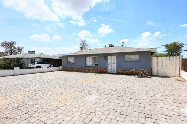 8806 N 30th Ave Phoenix, AZ 85051 photo 3