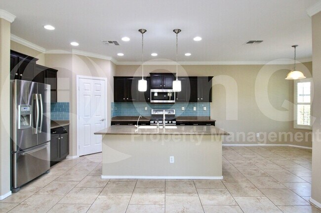 27030 N 17th Ave Phoenix, AZ 85085 photo 4