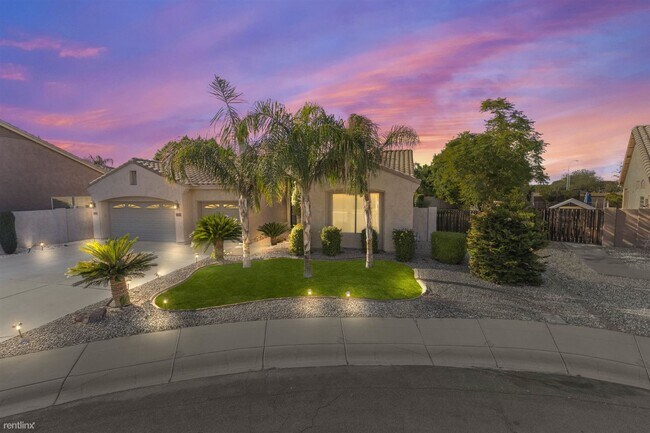 2600 S Leonard Pl Chandler, AZ 85286 photo 3