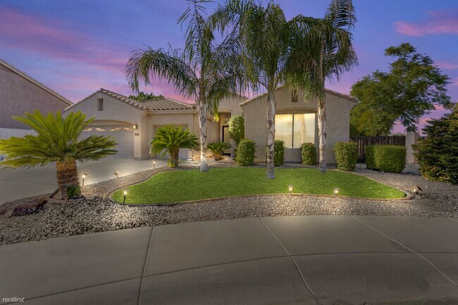 2600 S Leonard Pl Chandler, AZ 85286 photo 5