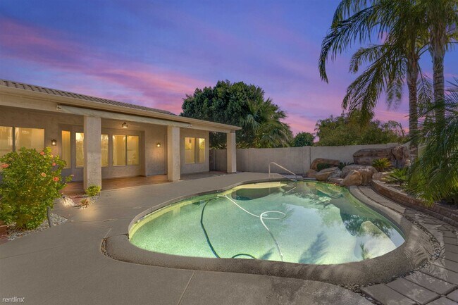 2600 S Leonard Pl Chandler, AZ 85286 photo 4