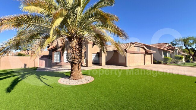 214 N Silverado St Gilbert, AZ 85234 photo 3
