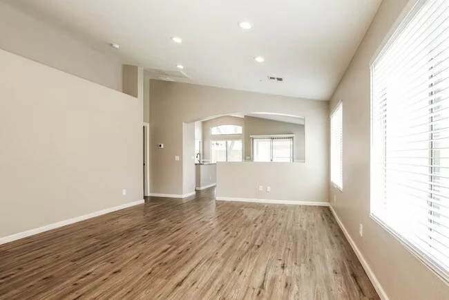 6418 W Magnolia St Phoenix, AZ 85043 photo 3