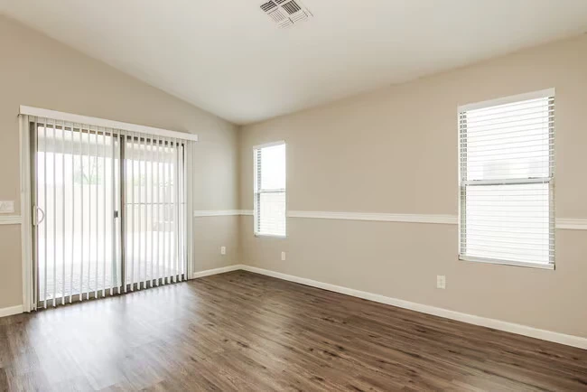 6418 W Magnolia St Phoenix, AZ 85043 photo 5