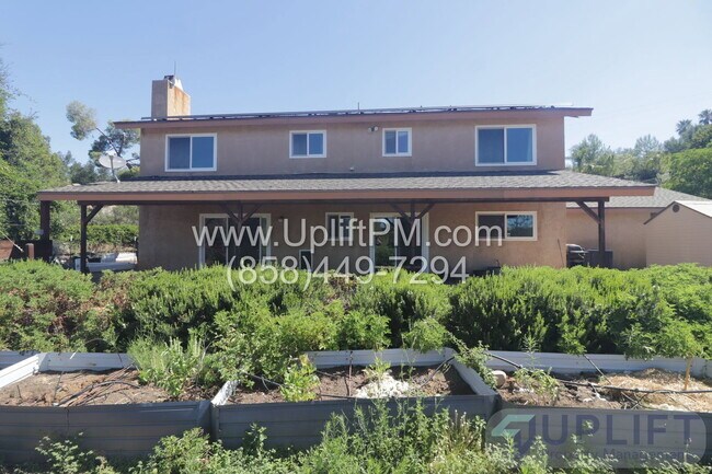 15436 Las Manzanitas Rd Ramona, CA 92065 photo 2