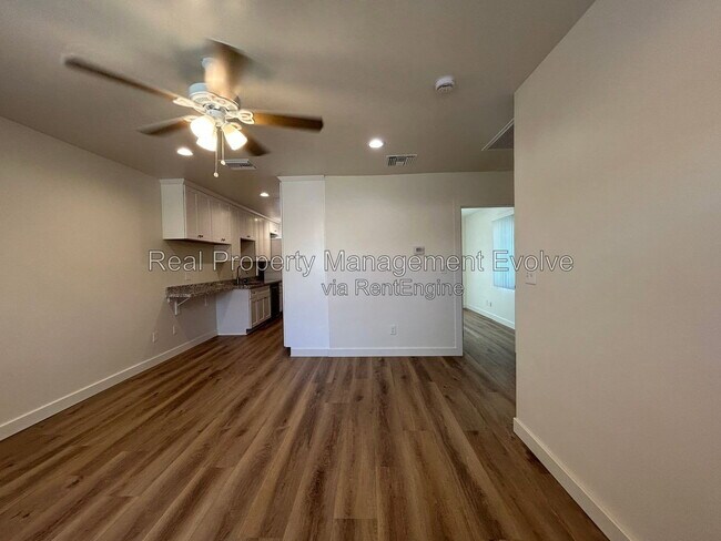 338 W Highland Ave Phoenix, AZ 85013 photo 3