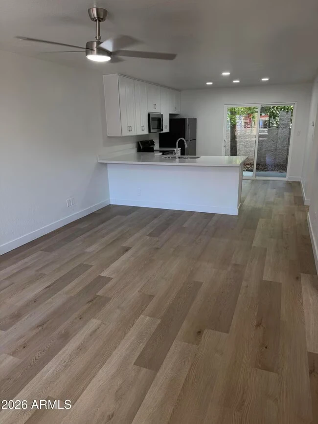 510 W University Dr Tempe, AZ 85281 photo 2