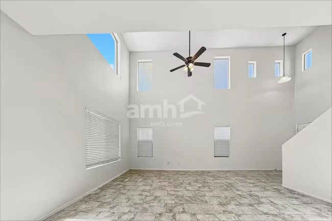 17238 W Maui Ln Surprise, AZ 85388 photo 5