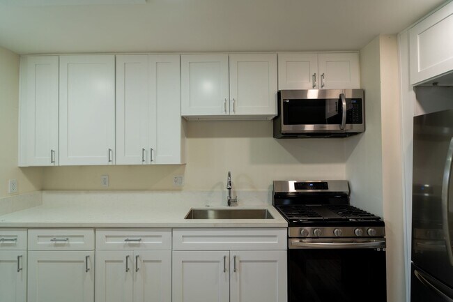 4953 Baja Ct San Diego, CA 92115 photo 3