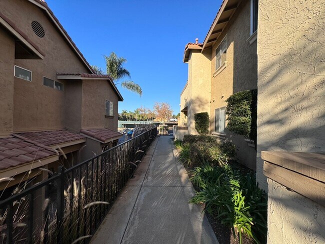 207 Woodland Pkwy San Marcos, CA 92069 photo 3