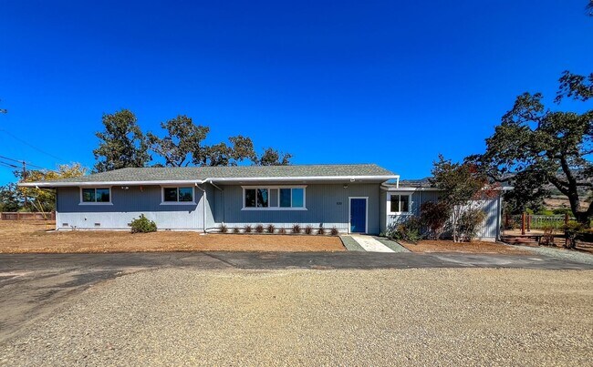 Spacious 5-bedroom Napa Home With Large Shop &amp; Scenic Views photo 2