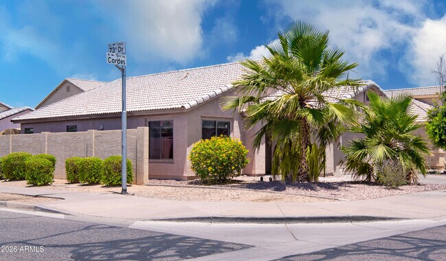 7316 W Cordes Rd Phoenix, AZ 85043 photo 3