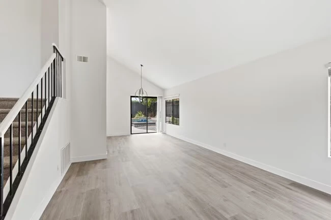 3926 Santa Nella Pl San Diego, CA 92130 photo 5