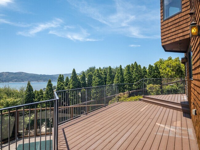 27 Meadow Hill Dr Tiburon, CA 94920 photo 4