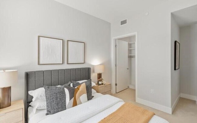 1433 Bush St San Francisco, CA 94109 photo 2