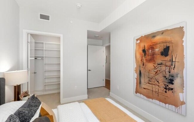 1433 Bush St San Francisco, CA 94109 photo 3