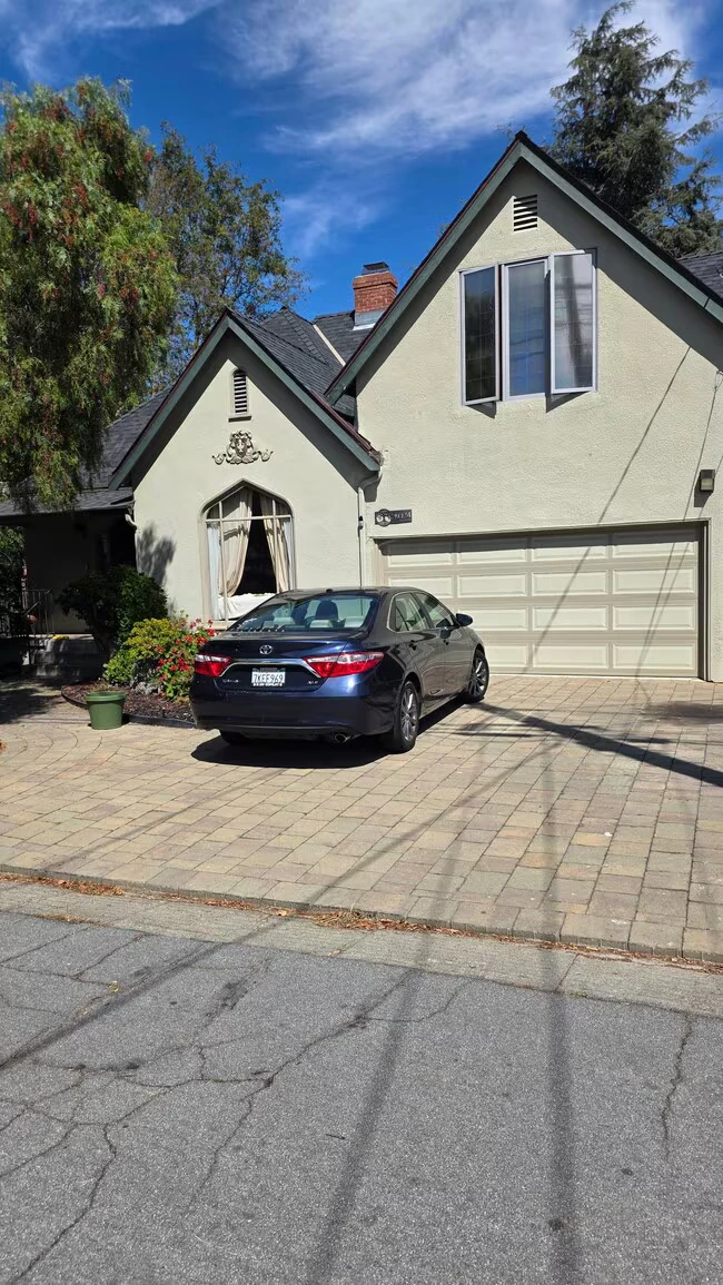 1BR/1BA House on Concord Ave · Hayward photo 2