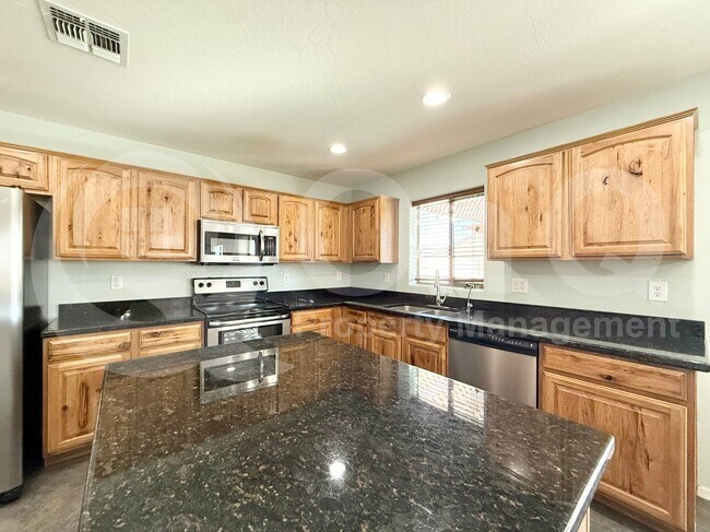 311 E Bradstock Way Queen Creek, AZ 85140 photo 4