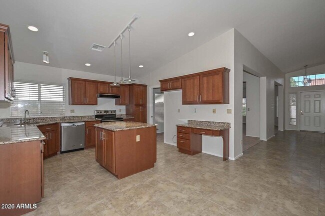 7629 W Kristal Way Glendale, AZ 85308 photo 2