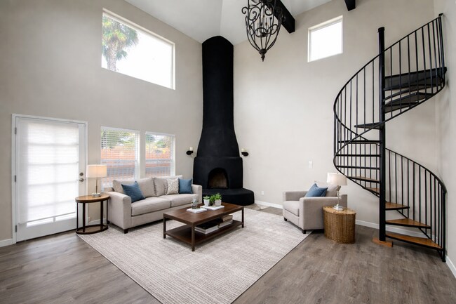 4841 Art St San Diego, CA 92115 photo 3