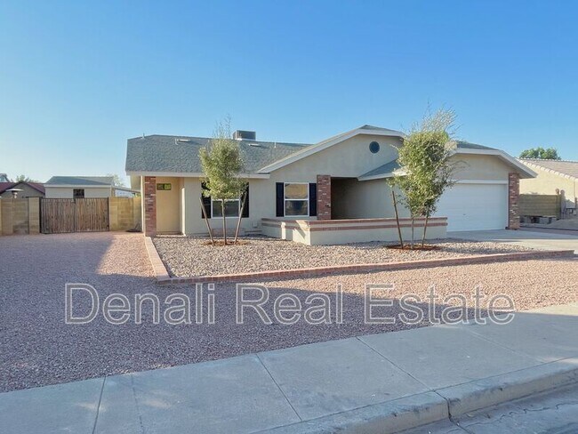 2655 E Enrose St Mesa, AZ 85213 photo 2