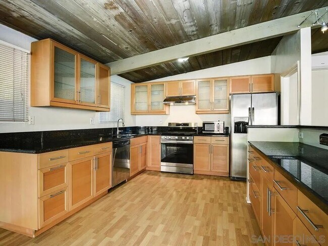 5442 Baja Dr San Diego, CA 92115 photo 2