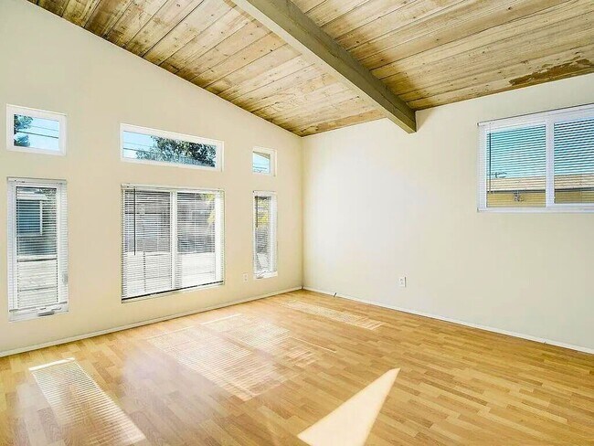 5442 Baja Dr San Diego, CA 92115 photo 3