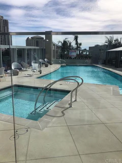 888 W E St San Diego, CA 92101 photo 4